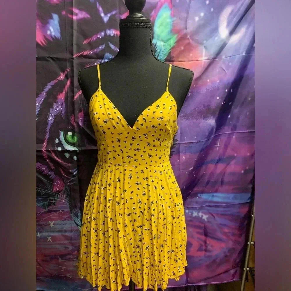 Forever 21 Floral Yellow Mini Dress
